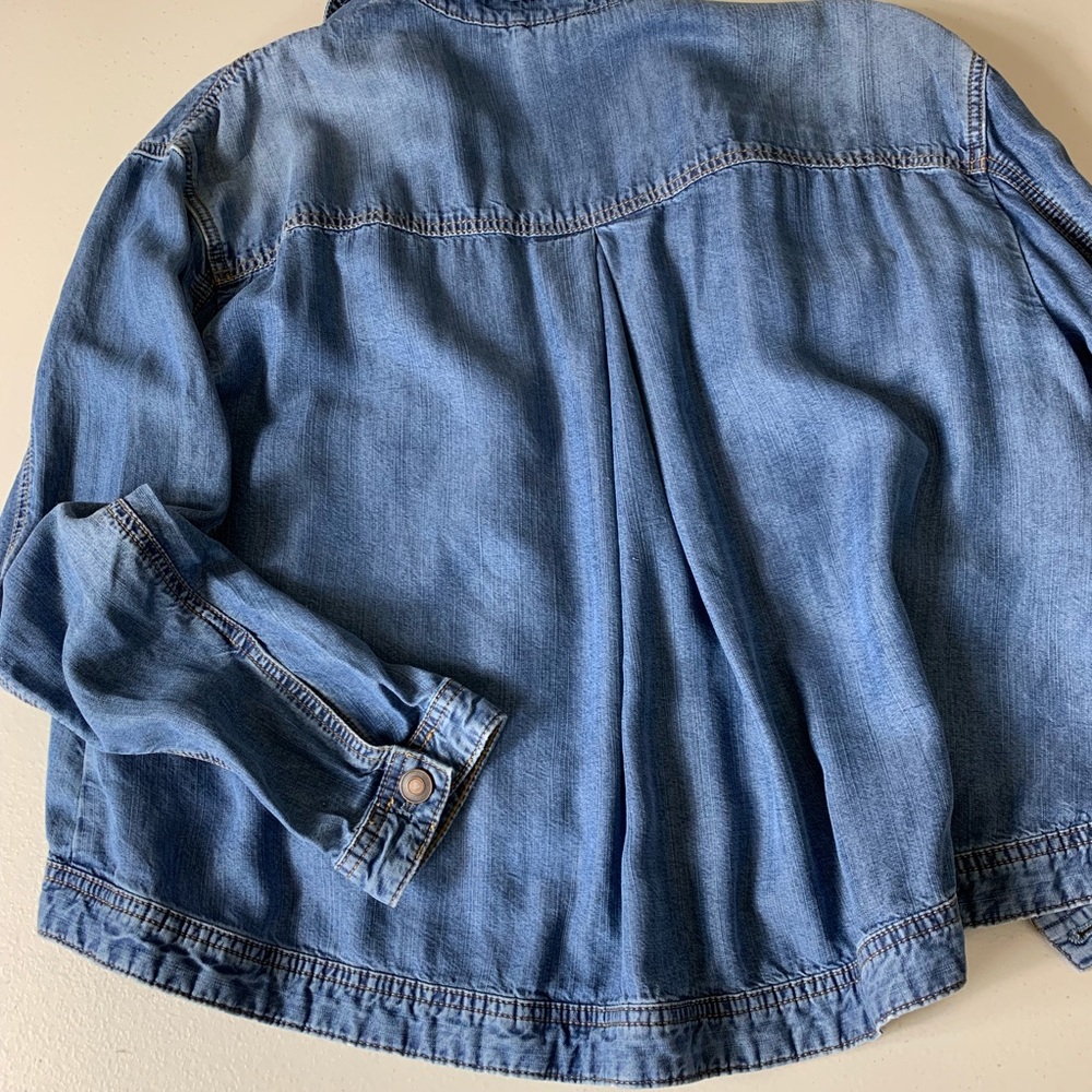 Free People Swing Relaxed chambray Shirt Jacket - Picture 5 of 7